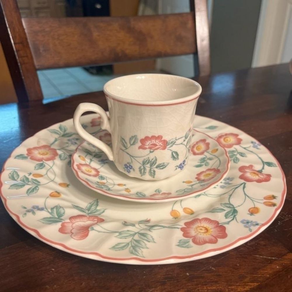 Briar Rose by Churchill  3 Piece Place Setting Staffordshire England